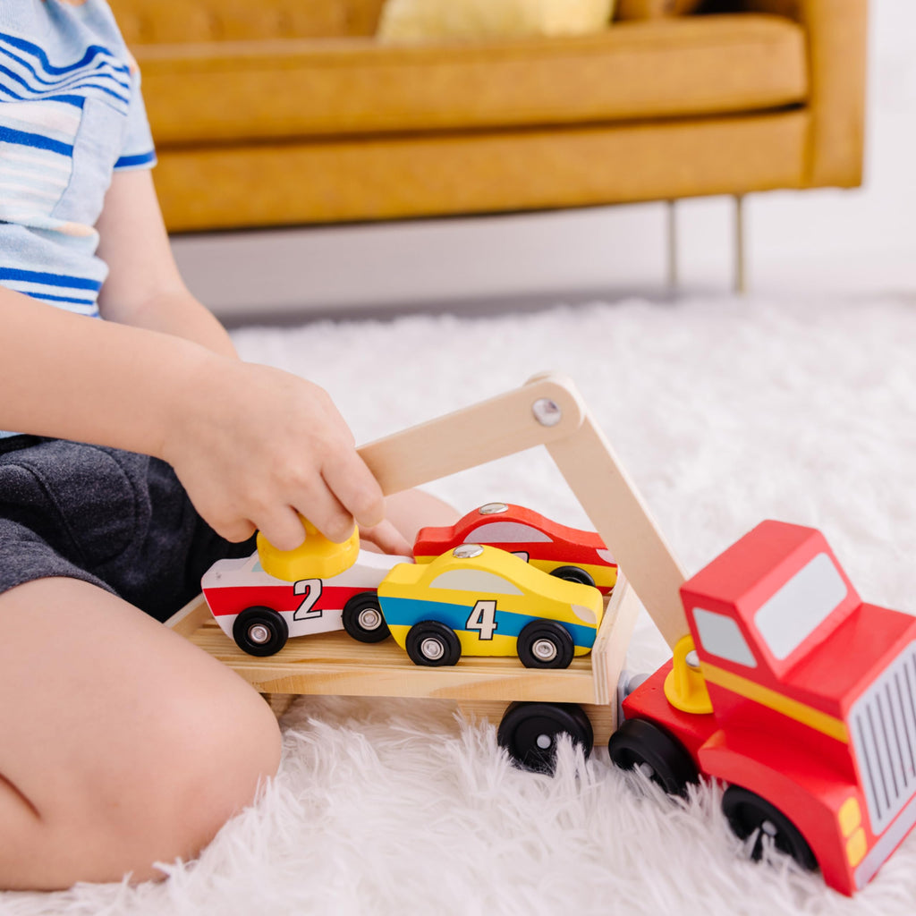 Melissa & Doug Magnetic Car Loader Wooden Toy Set with 4 Toy Cars | 6 Pieces, Wooden Truck, Detachable Trailer, Magnetic Crane, 4 Numbered Cars, Vehicle Sorting Play, Preschool Toys, Ages 3+